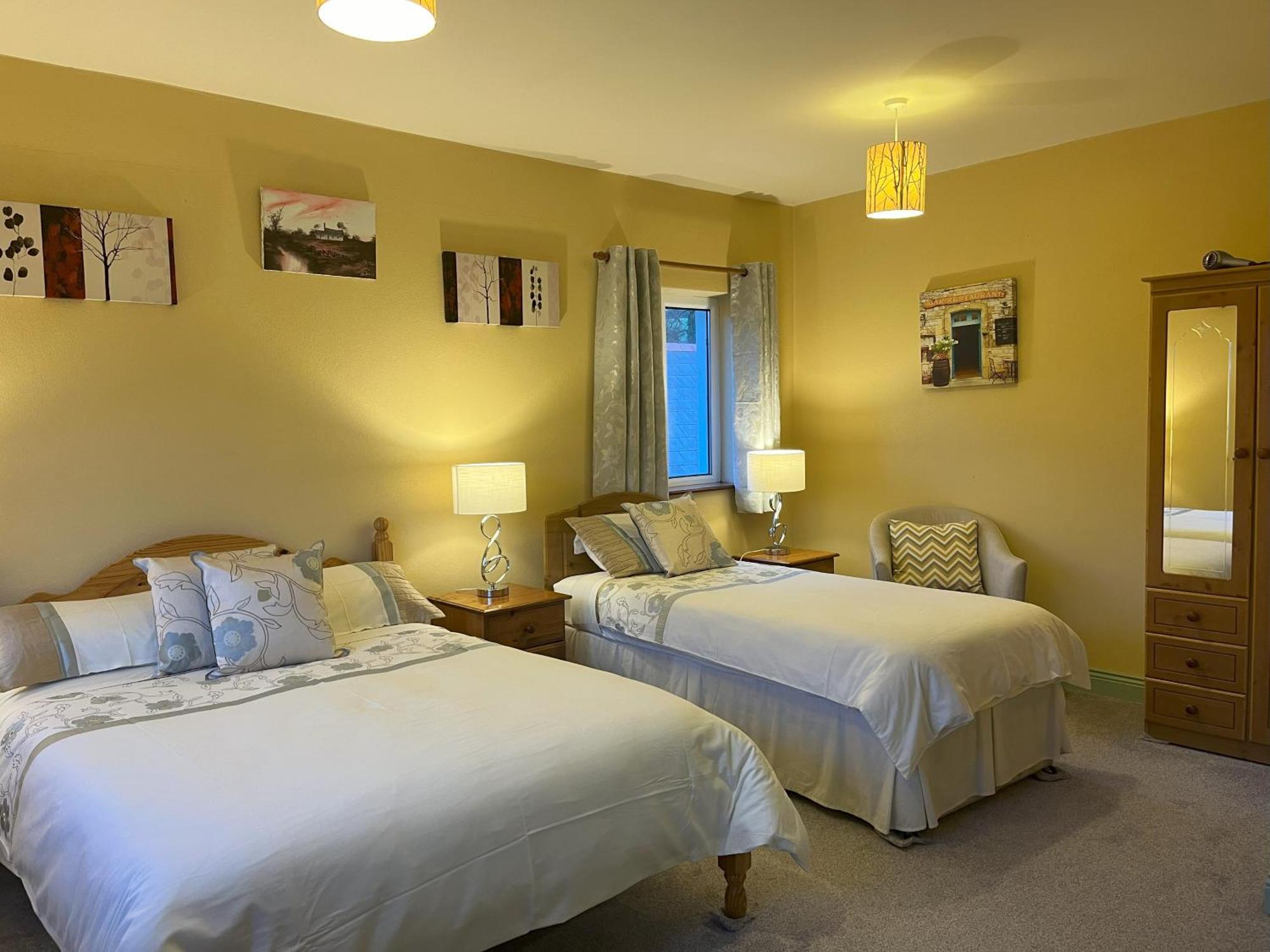 Pk Lodge Bed And Breakfast Skibbereen Exterior photo