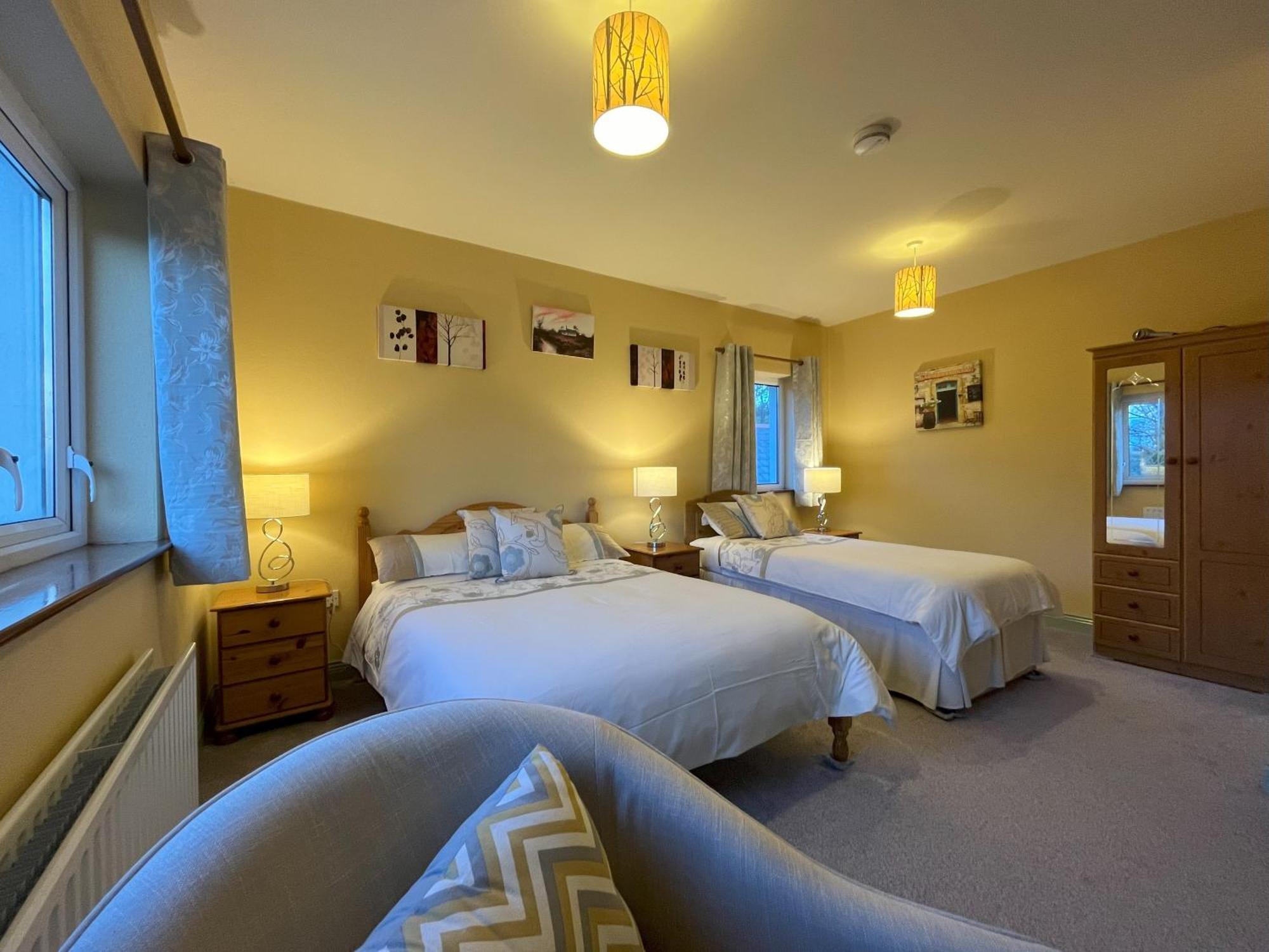 Pk Lodge Bed And Breakfast Skibbereen Exterior photo
