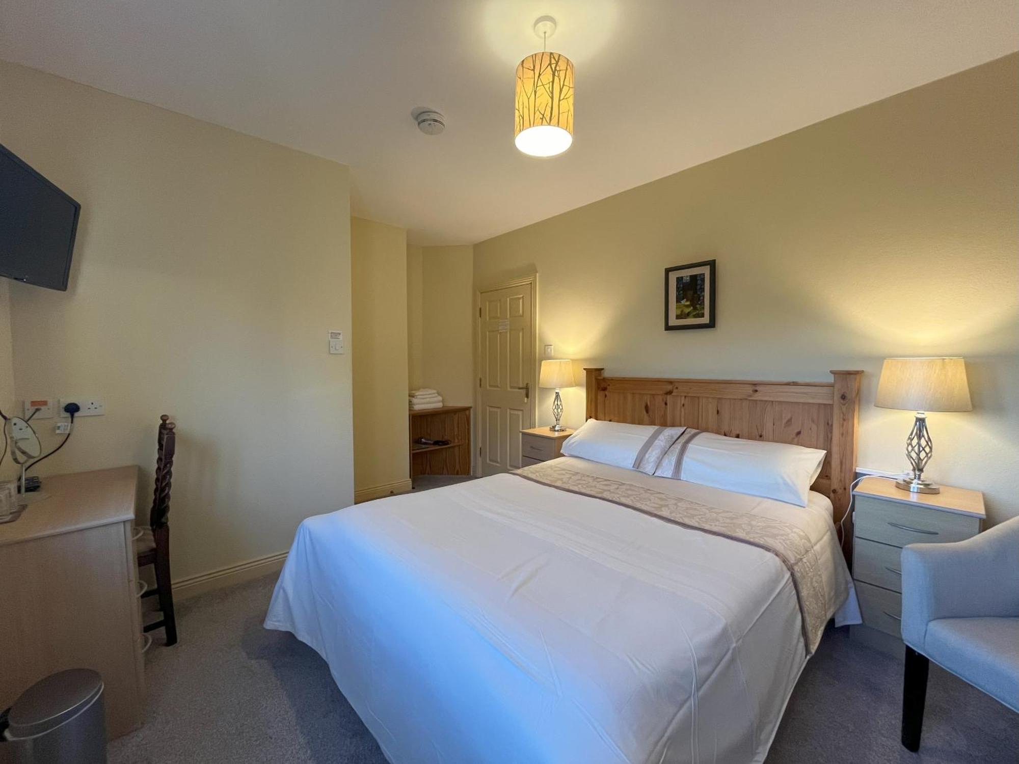 Pk Lodge Bed And Breakfast Skibbereen Exterior photo